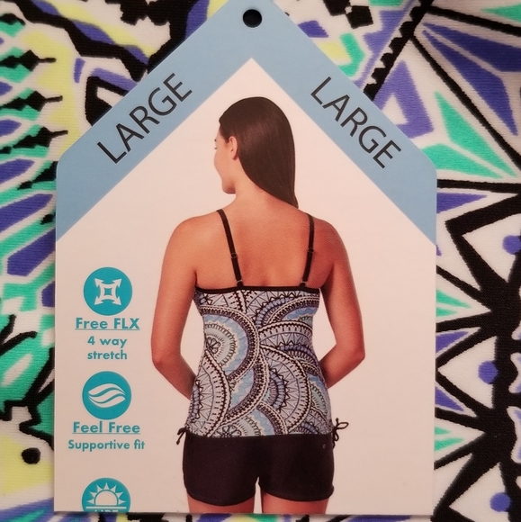 Womens swim top. Large - Picture 5 of 5